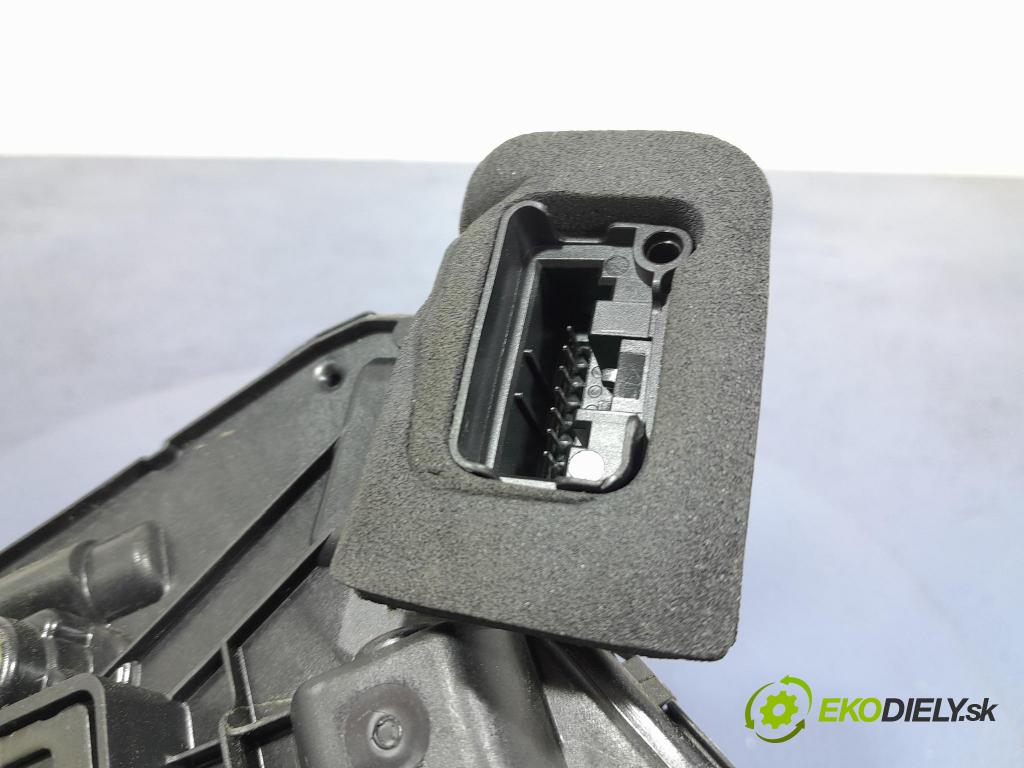 Audi A3 2021 zámek dveře Zad: Levý: 5TA839015K