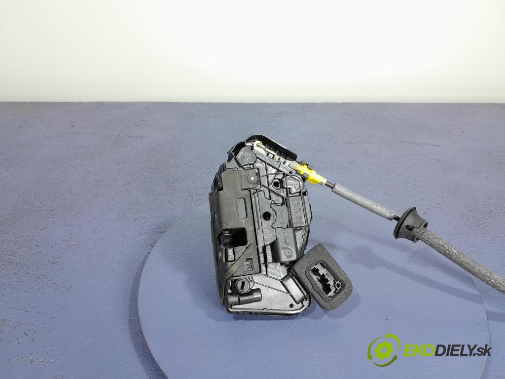 Audi A3 2021 zámek dveře Zad: v pravo: 5TA839016K