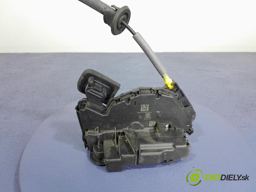 Audi A3 2021 zámek dveře Zad: v pravo: 5TA839016K