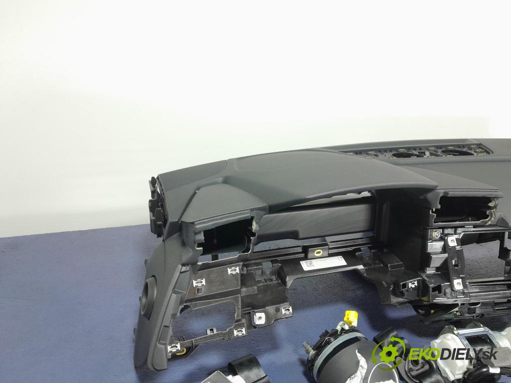 Audi A3 2021 kokpit,pristrojová doska