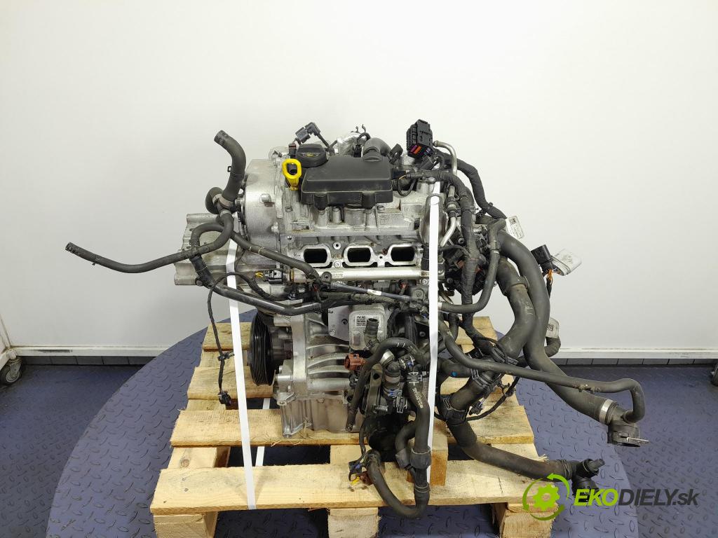 Audi A3 2021 motor Benzín: DLA