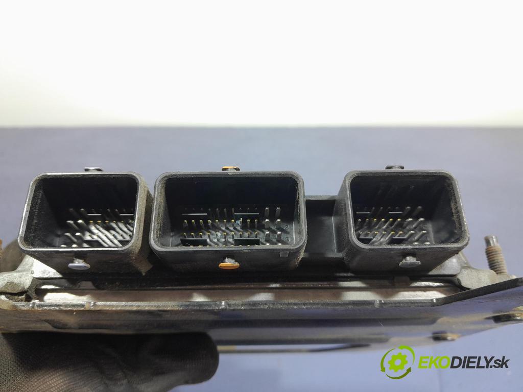 Renault Laguna 2008 riadiaca jednotka Motor: 8200847021