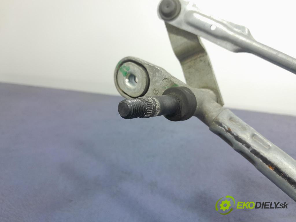 Audi A3 2021 mechanismus motorek Stěrače: před 8Y1955023A