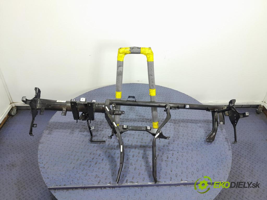 Audi A3 2021 kokpit,pristrojová doska 8Y1857017