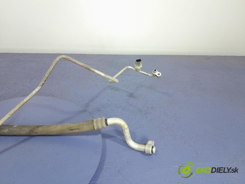 Honda Civic 2012 trubka Klimatizace: