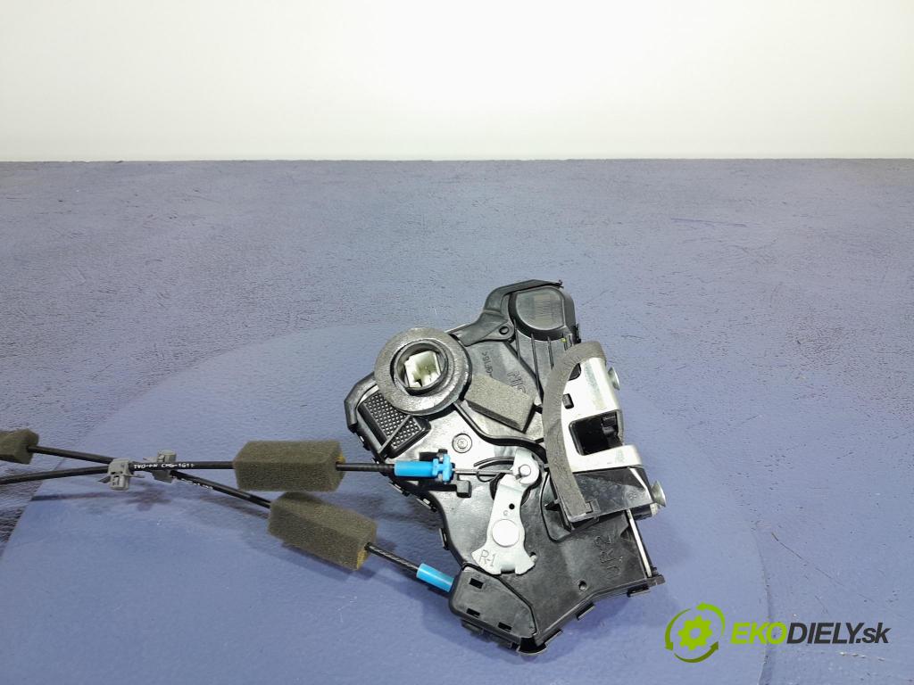 Honda Civic 2012 zámek dveře před v pravo: 411130-19760