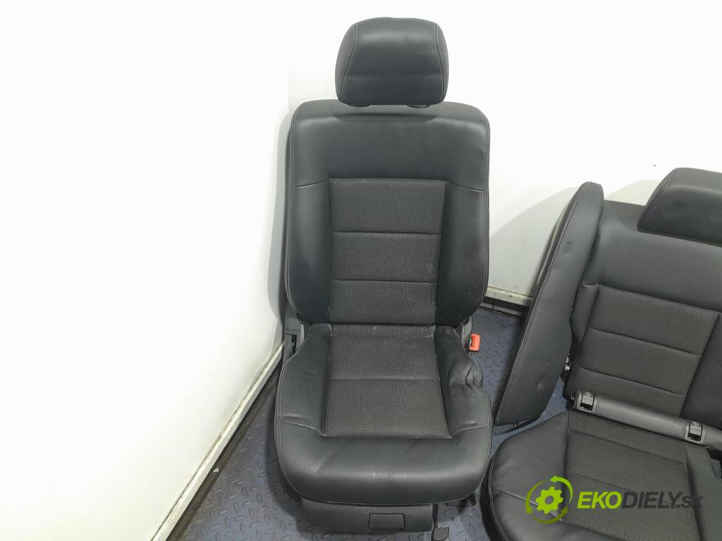 Mercedes E-klasa 2013 sedačke: Soubor. 01