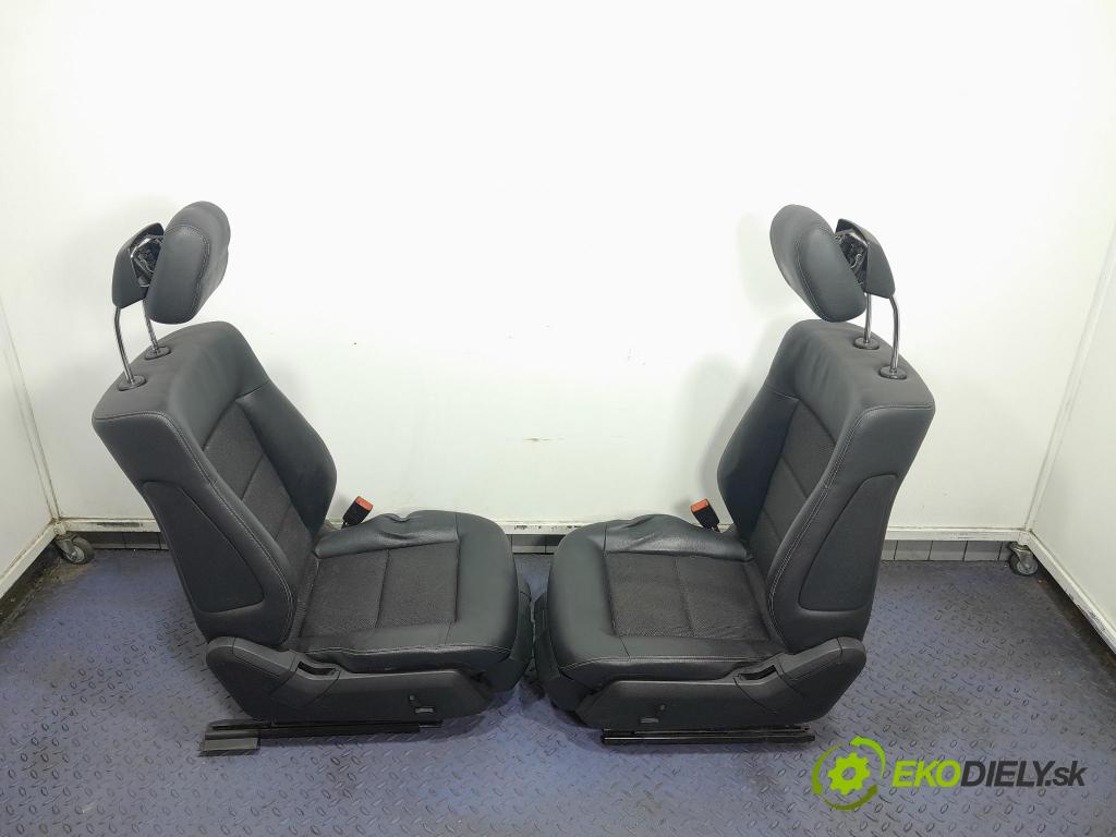 Mercedes E-klasa 2013 sedačke: Soubor. 01