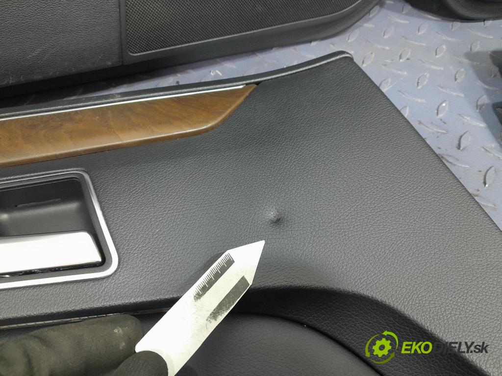 Mercedes E-klasa 2013 sedačke: Soubor. 01