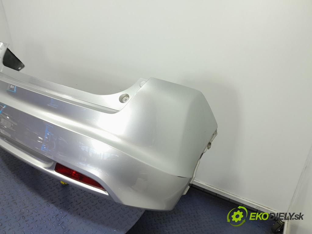 Honda Civic 2012 nárazník Zad: