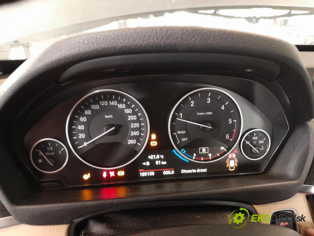 Bmw Seria 3 2017 Přístrojová deska 6847241