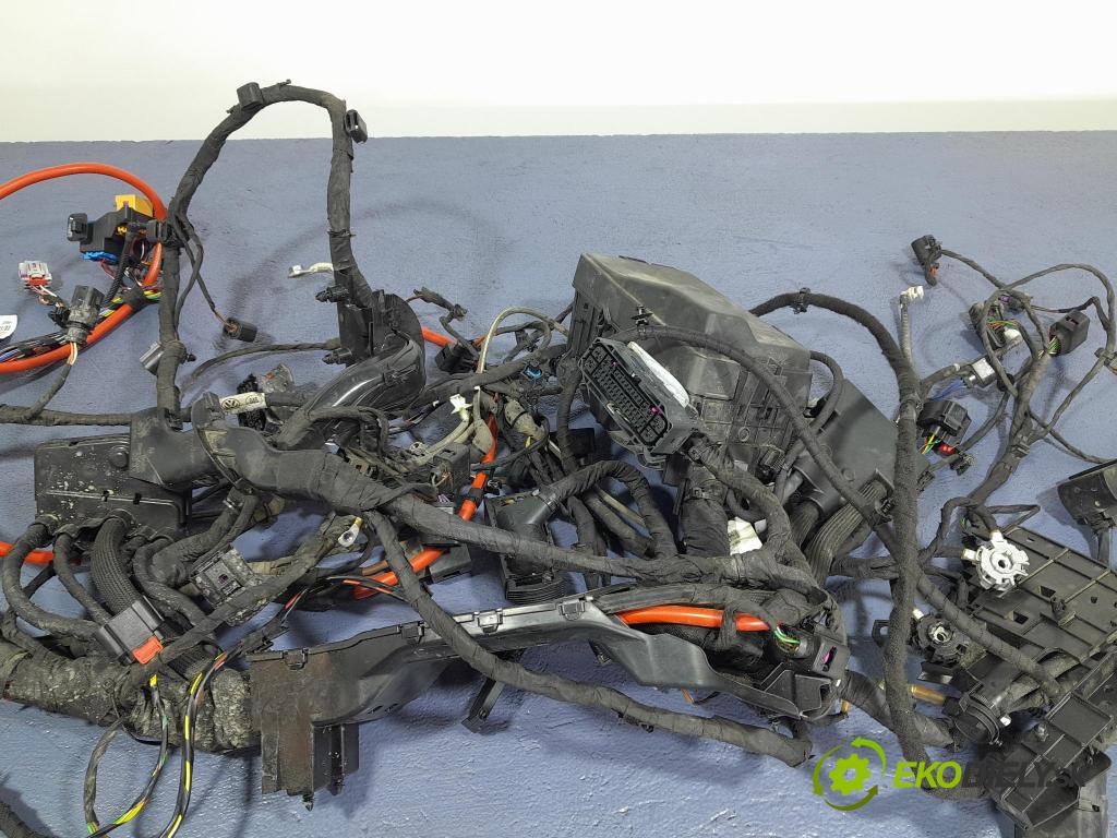 Audi A3 2021 inštalácia Elektrický: