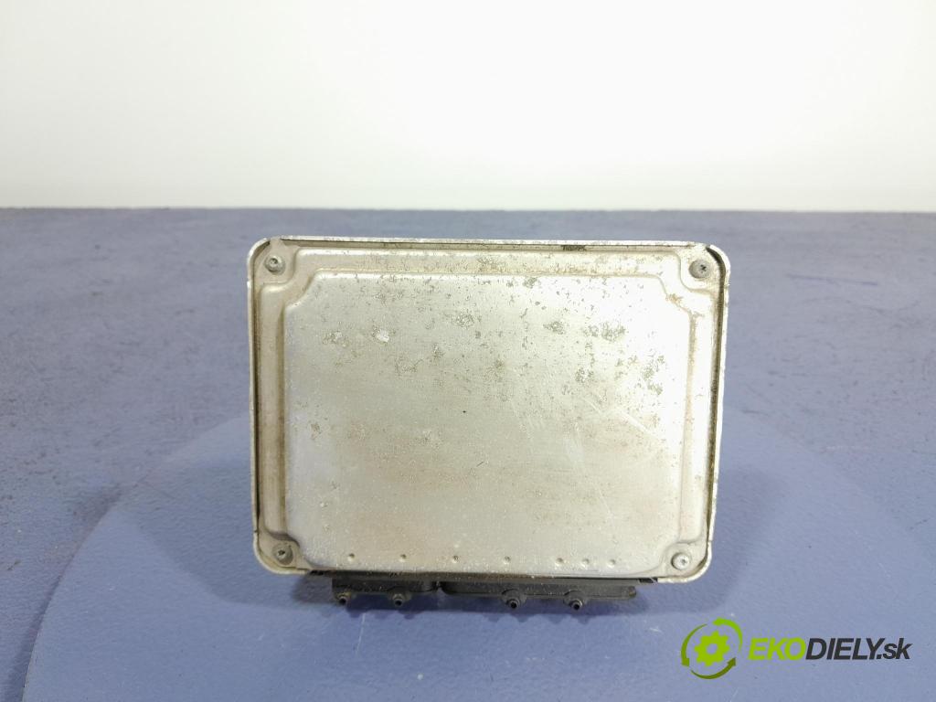 Vw Golf 2004 riadiaca jednotka Motor: 036906032AG