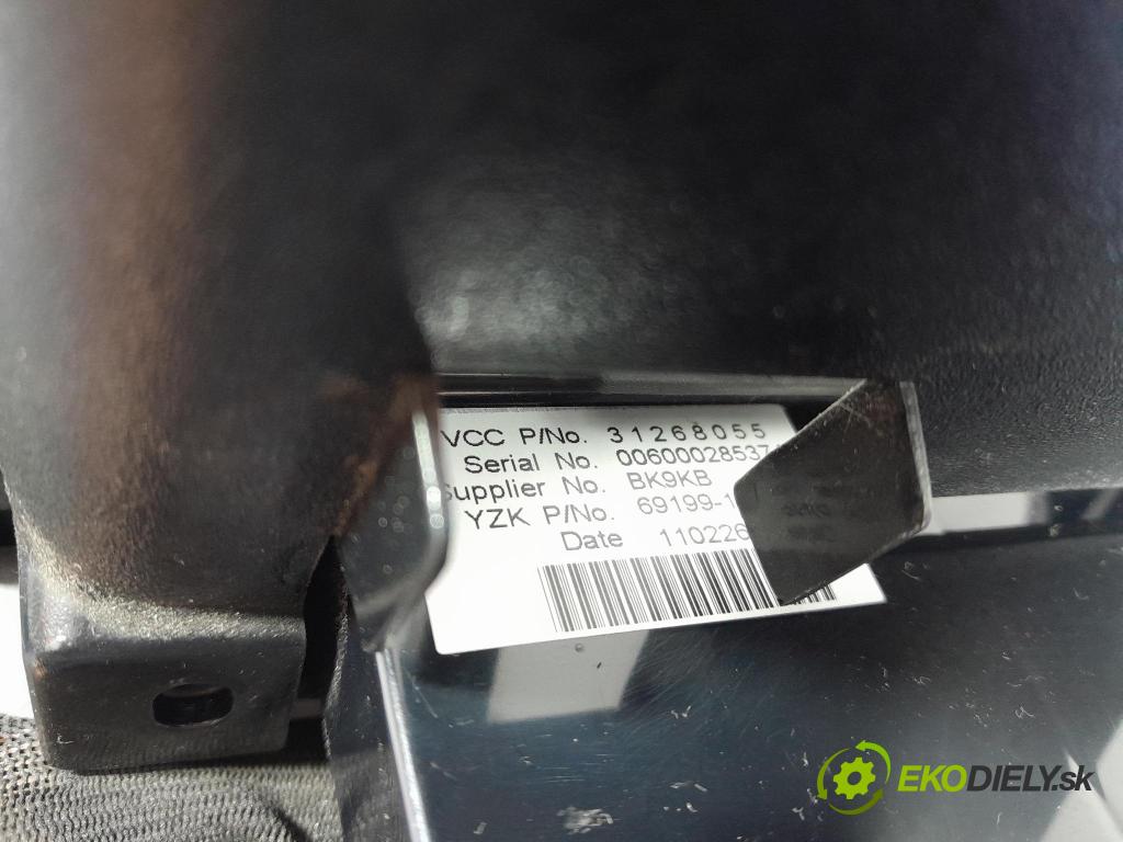 Volvo V50 2011 kryt Plast: Interiéry: 8648679