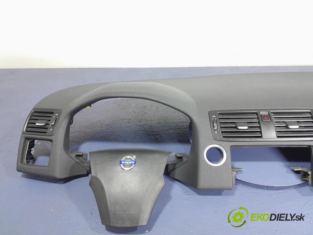 Volvo V50 2011 kokpit,přistrojova deska