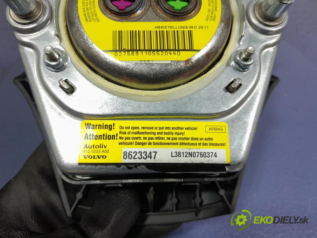 Volvo V50 2011 kokpit,přistrojova deska 