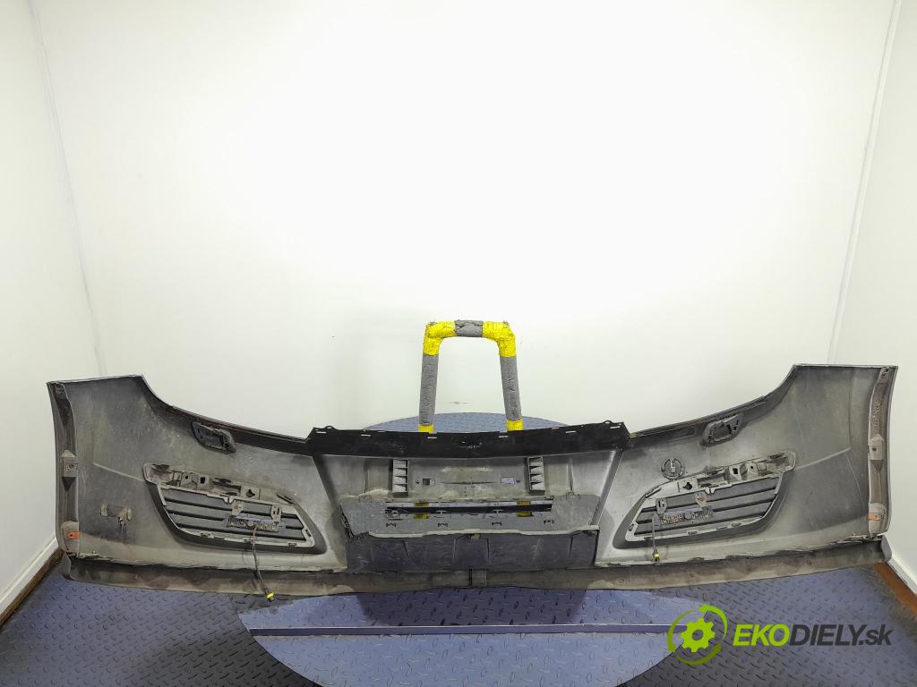 Opel Astra 2004 nárazník před 
