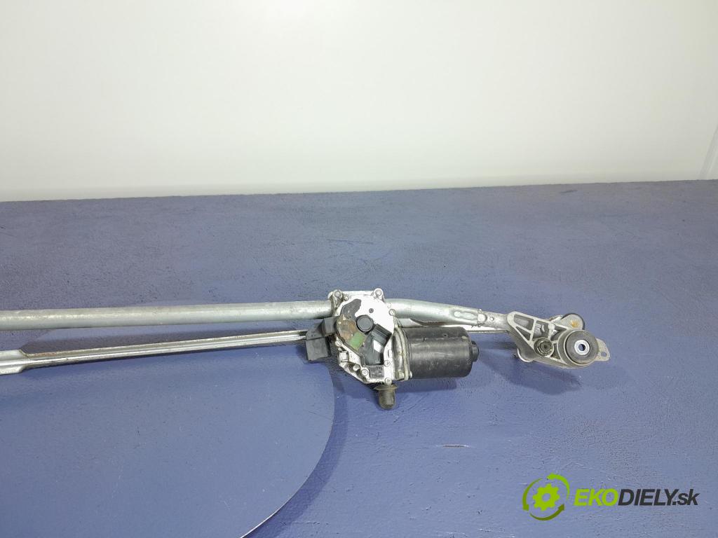 Mercedes A-klasa 2005 mechanismus motorek Stěrače: před
