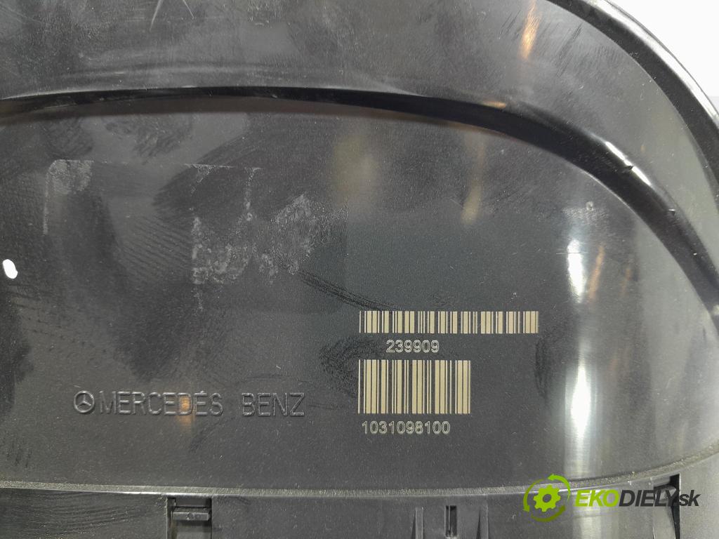Mercedes A-klasa 2005 Přístrojová deska 1031098101