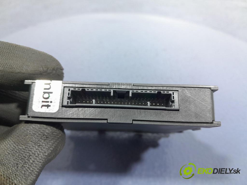 Toyota Auris 2017 snímač / riadiaca jednotka PDC 89340-02110