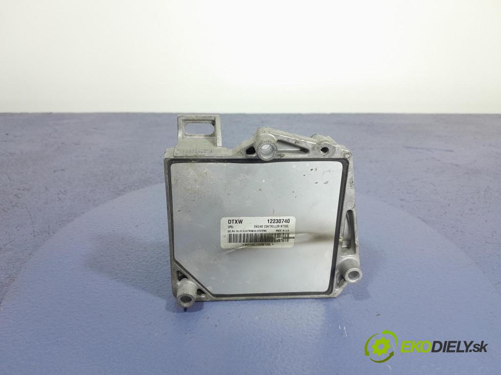 Opel Astra 2004 riadiaca jednotka Motor: 12230740
