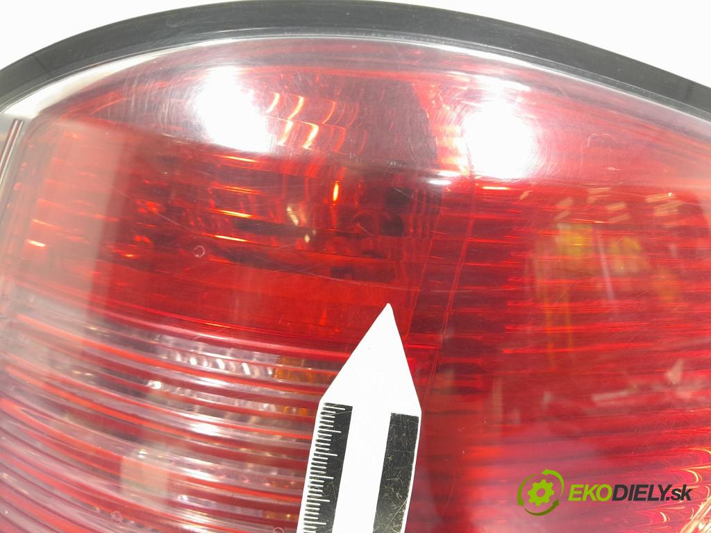 Opel Astra 2004 svetlo / reflektor zad Prava: Vonkajsia: 24451840