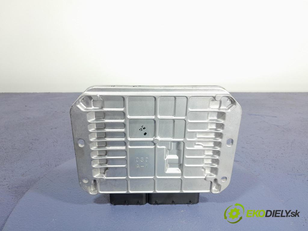 Mazda Cx-7 2010 riadiaca jednotka Motor: R2AX18881F