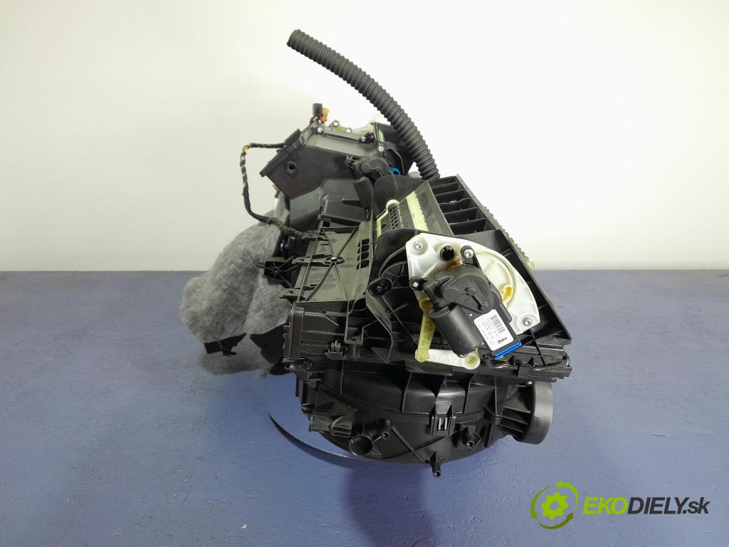Skoda Octavia 2016 radiator 5Q1820005AM