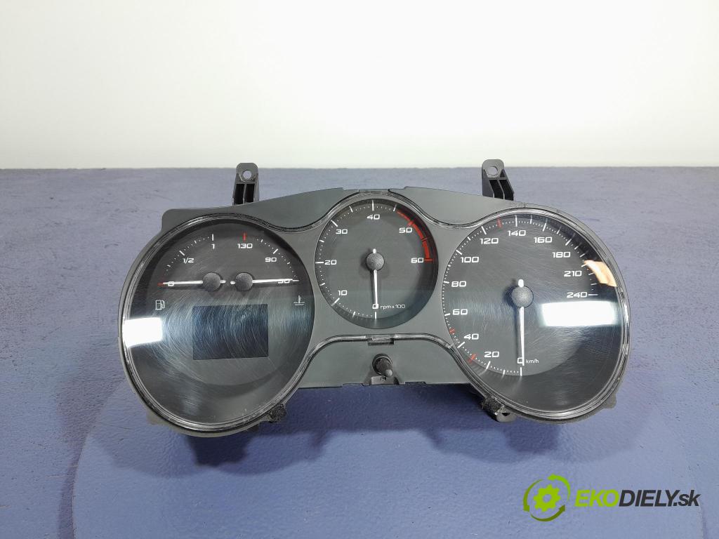 Seat Leon 2011 Přístrojová deska 1P0920810Q