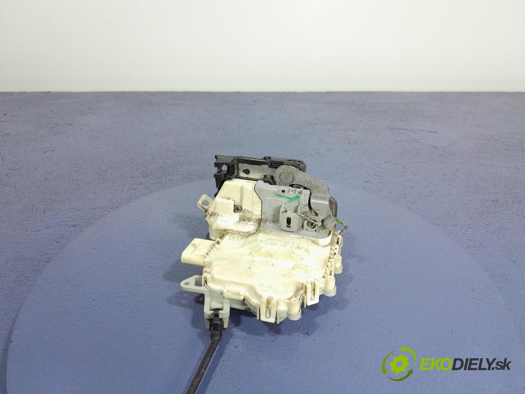 Seat Leon 2011 zámek dveře před v pravo: 1P1837016B