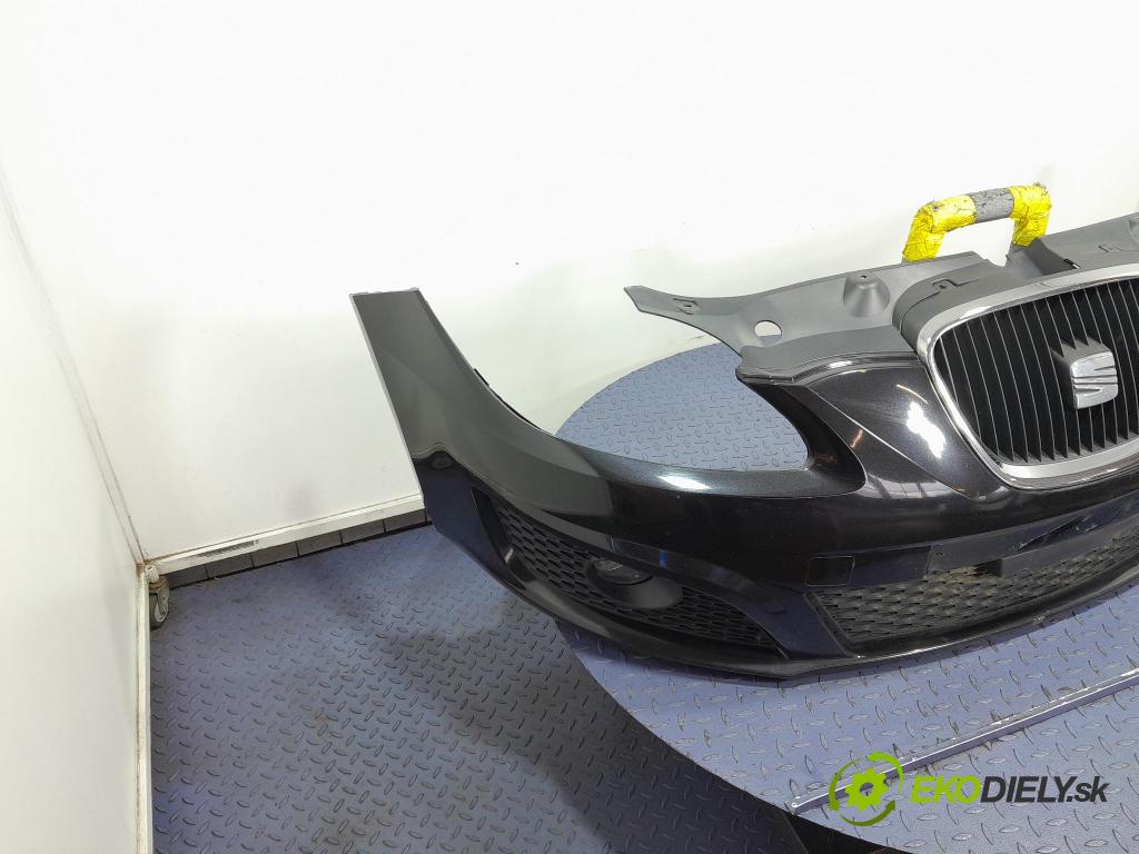 Seat Leon 2011 nárazník před