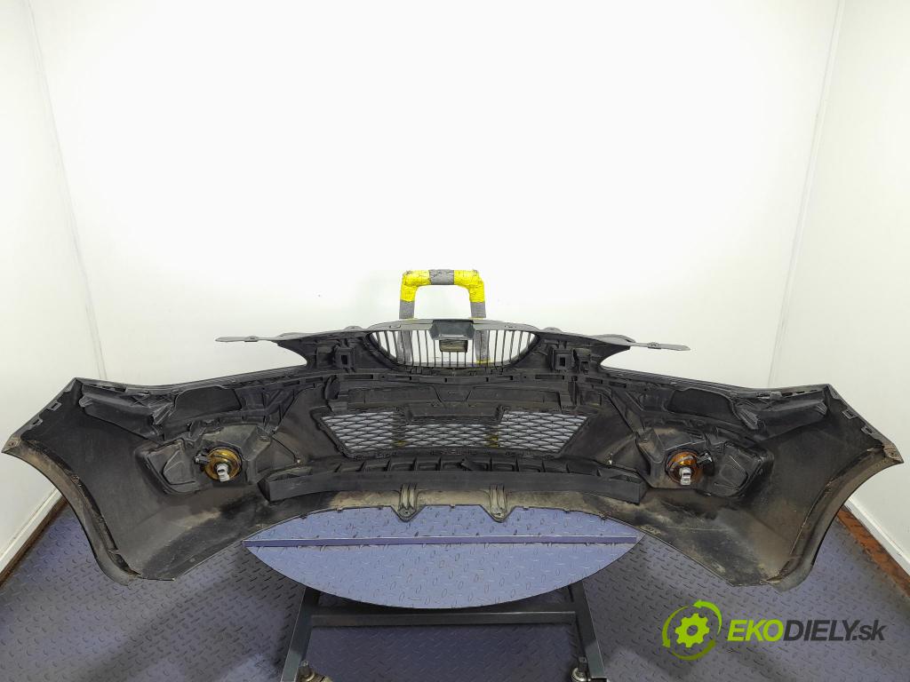 Seat Leon 2011 nárazník před