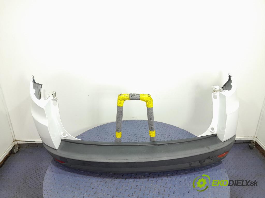 Renault Megane 2015 nárazník Zad: