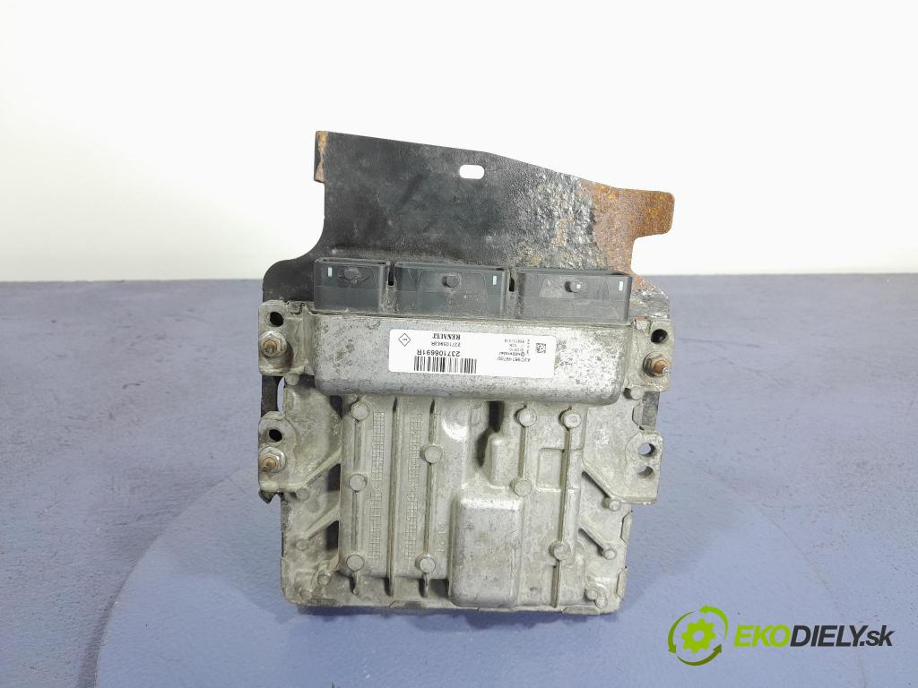 Renault Megane 2015 riadiaca jednotka Motor: 237106691R