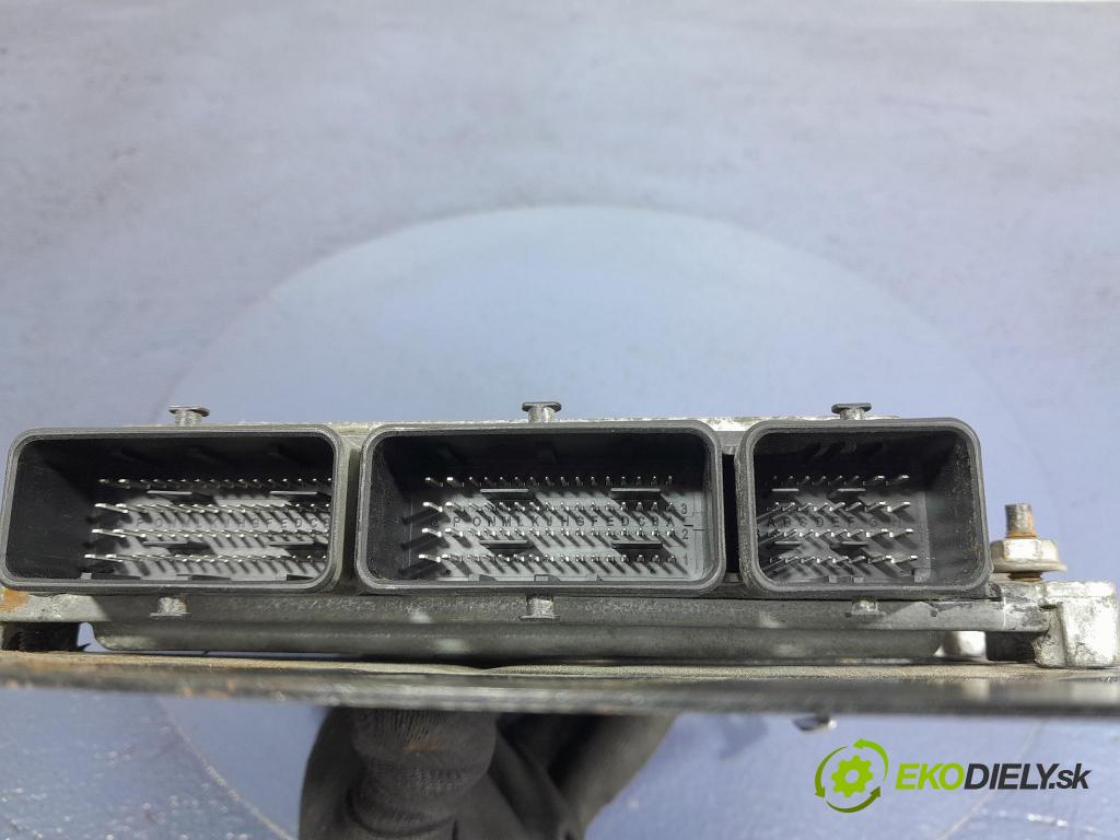Renault Megane 2015 riadiaca jednotka Motor: 237106691R