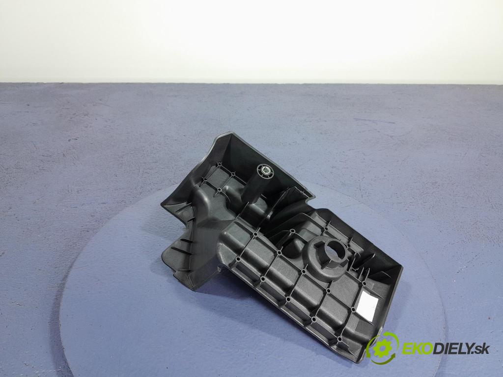 Seat Arona 2022 kryt Plast: Interiéry: 6F9858859A