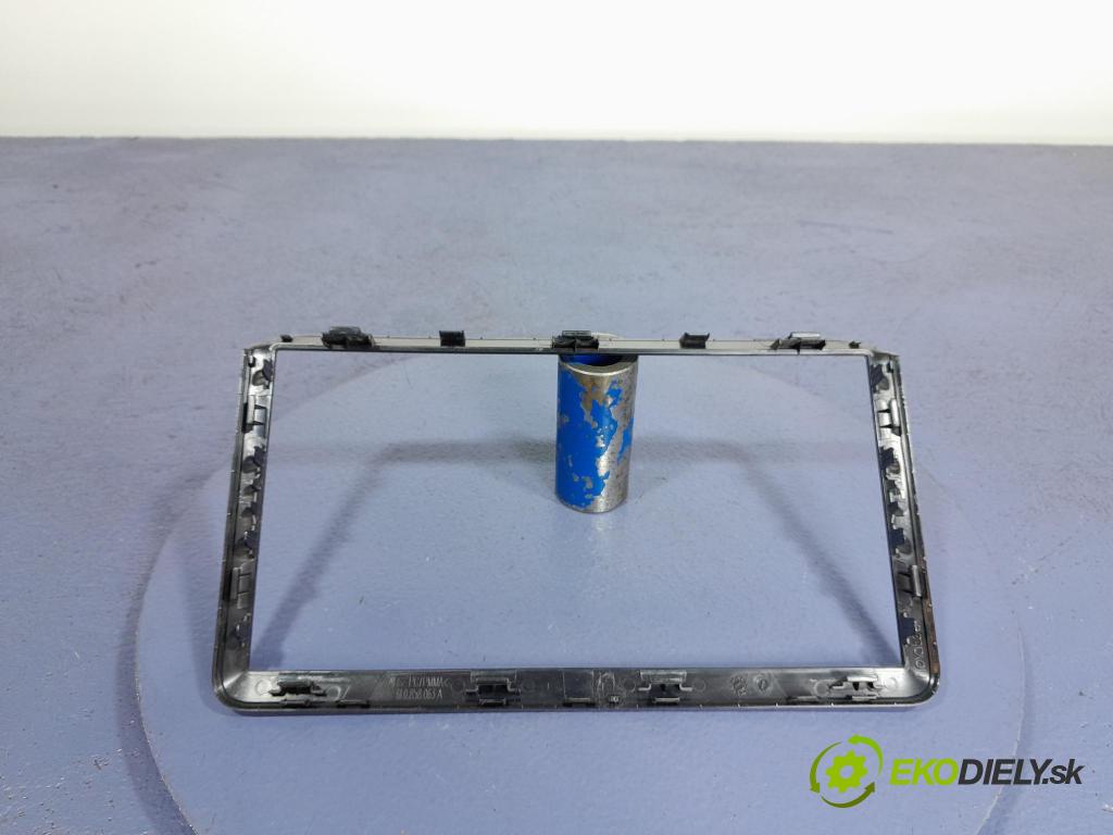 Seat Arona 2022 kryt Plast: Interiéry: 6F0858063A