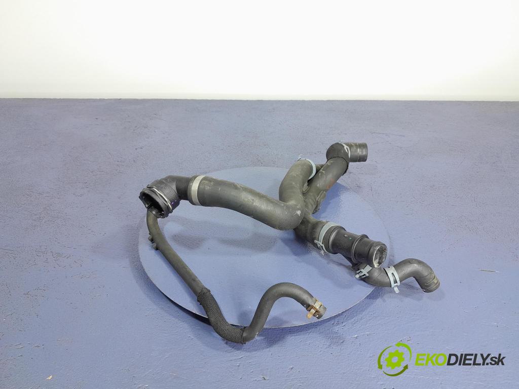 Seat Arona 2022 trubka Chladič: 2Q0122291N