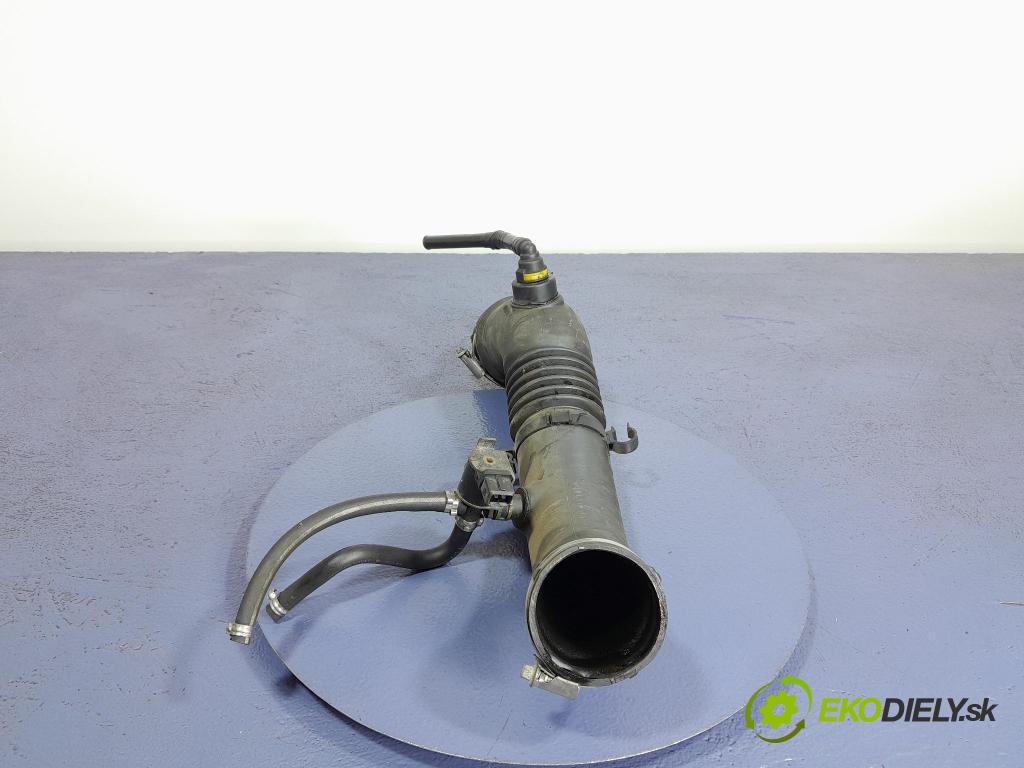 Renault Vel satis 2002 trubka Vzduch: 8200220947