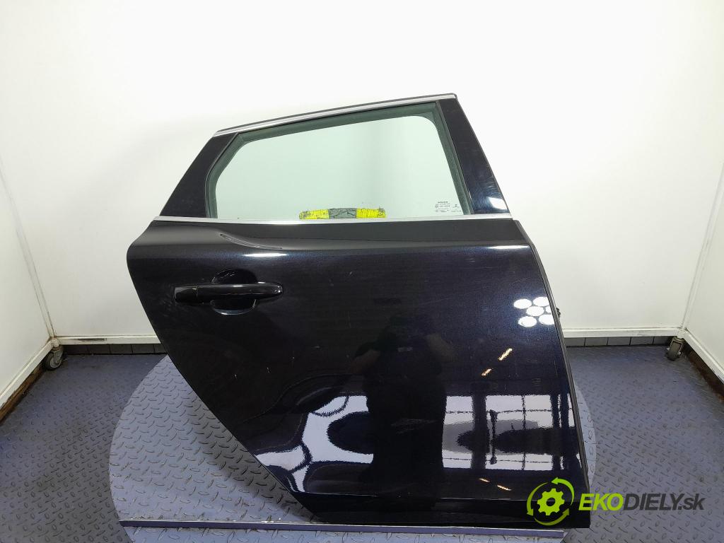 Volvo V40 2013 dveře Zad: prave