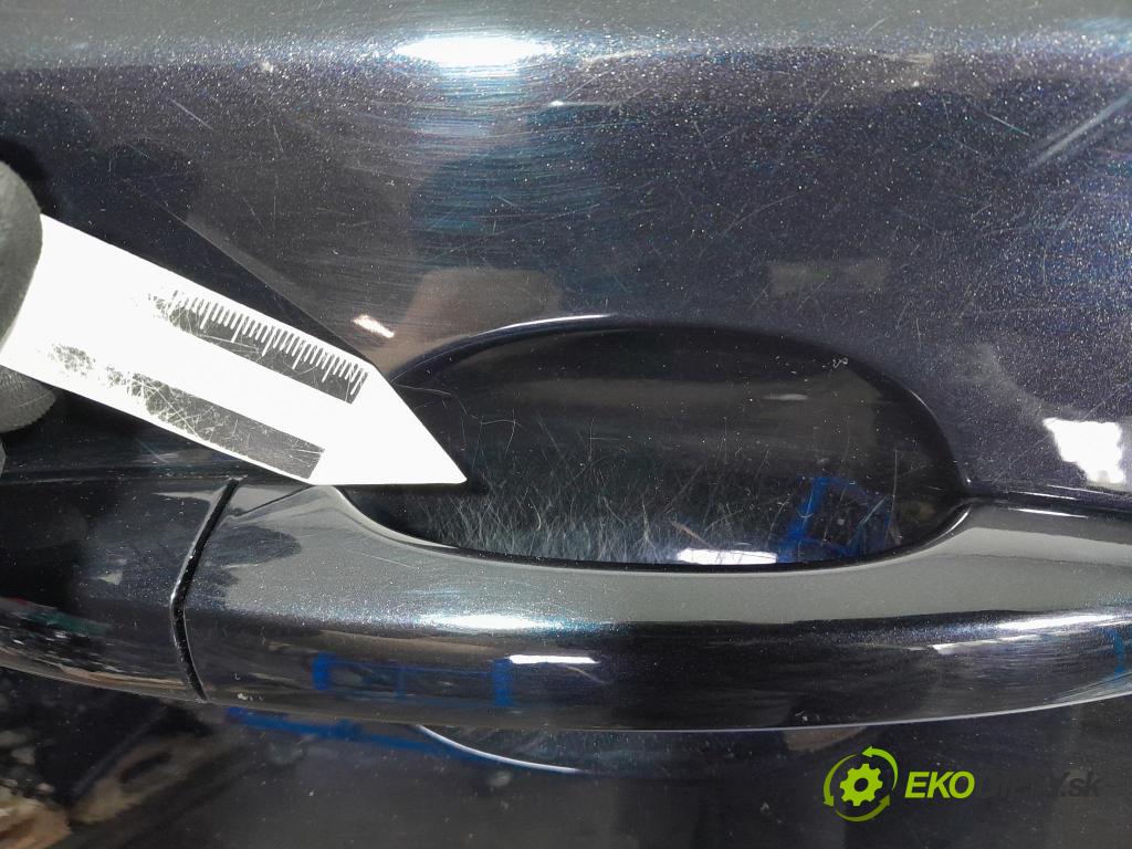 Volvo V40 2013 dveře před prave