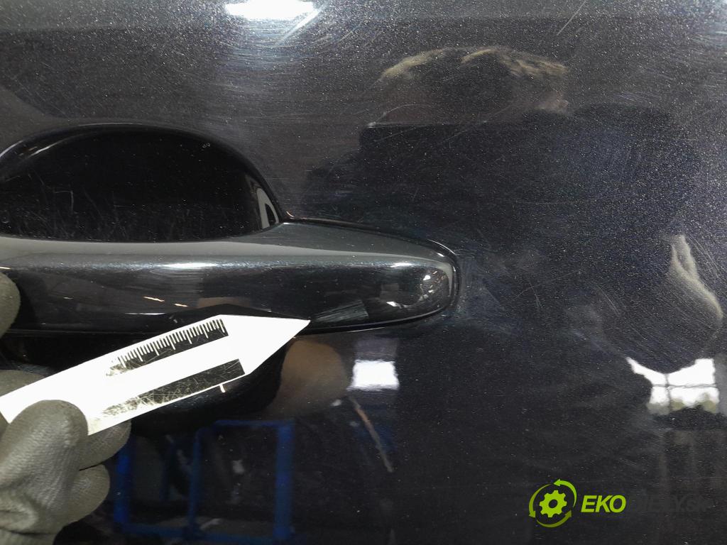 Volvo V40 2013 dveře před prave