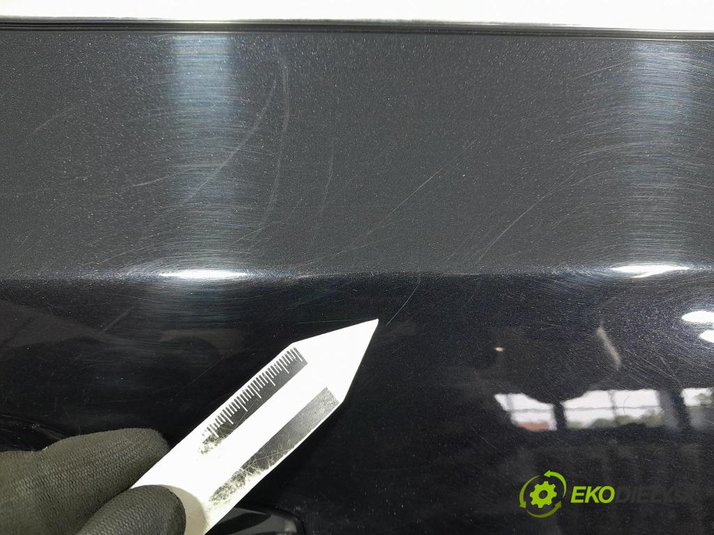 Volvo V40 2013 dveře před prave