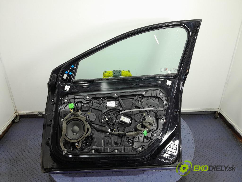 Volvo V40 2013 dveře před prave 