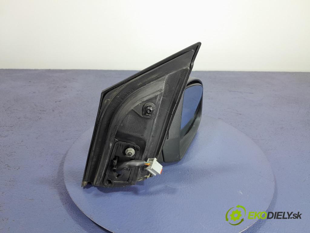 Ford Focus 2008 zpětné zrcátko prave