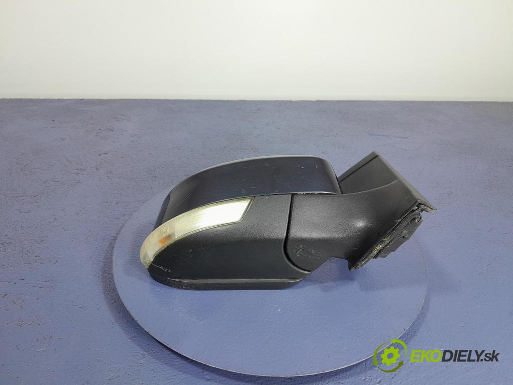 Ford Focus 2008 zpětné zrcátko prave