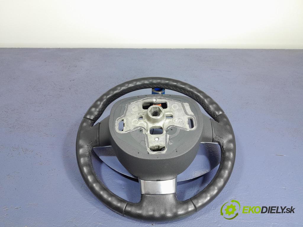 Ford Focus 2008 volant 4M513600EL3ZHE
