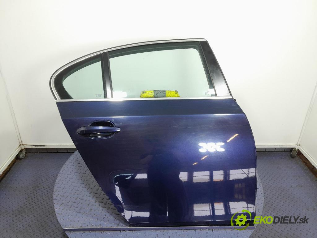 Bmw Seria 5 2004 dveře Zad: prave