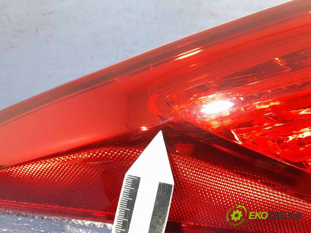 Hyundai I40 2012 světlo Zad: levá Mimo: 92401-3Z3