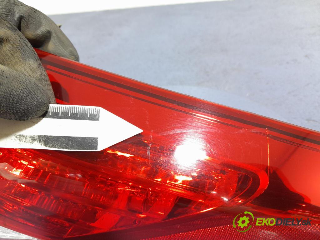 Hyundai I40 2012 světlo Zad: Práva: Mimo: 92402-3Z3